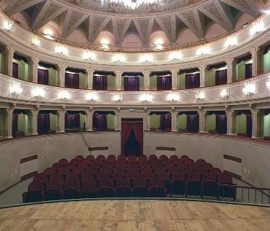 Teatro comunale Walter Chiari